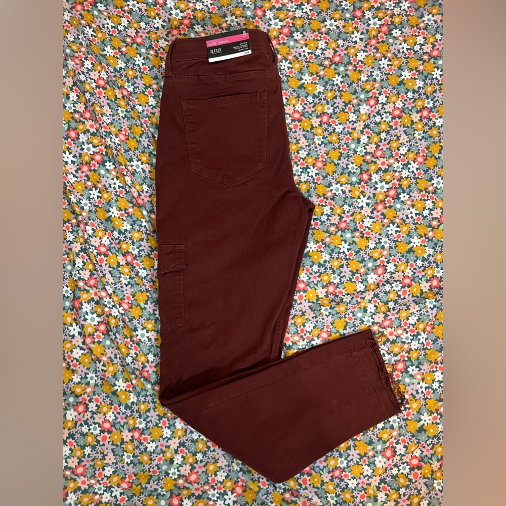 NWT a.n.a. Mid Rise Cargo Skinny Size 8
